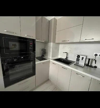 Brand New First Line Sea View 1 Bedroom 부르가스